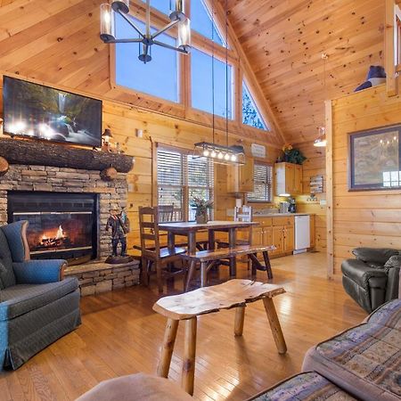 Villa Huckleberry Ridge à Pigeon Forge Extérieur photo